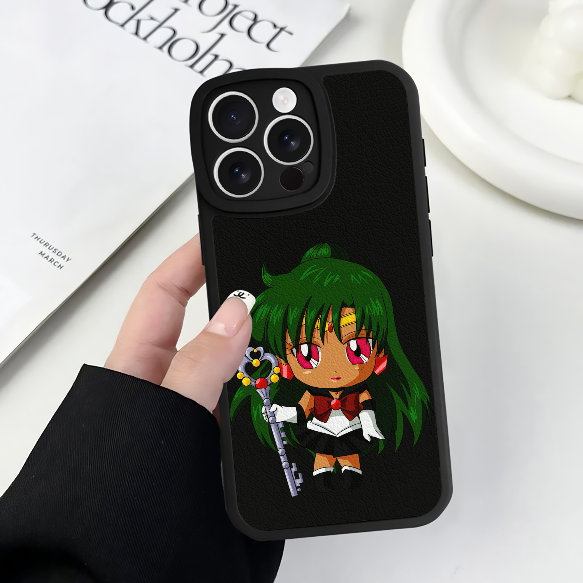 （画像用） 美少女戦士セーラームーン 冥王せつな Sailor Moon Meiou Setsuna 【iPhone 16シリーズ対応】シリコンスマホケース（レザー調） 材質：シリコン